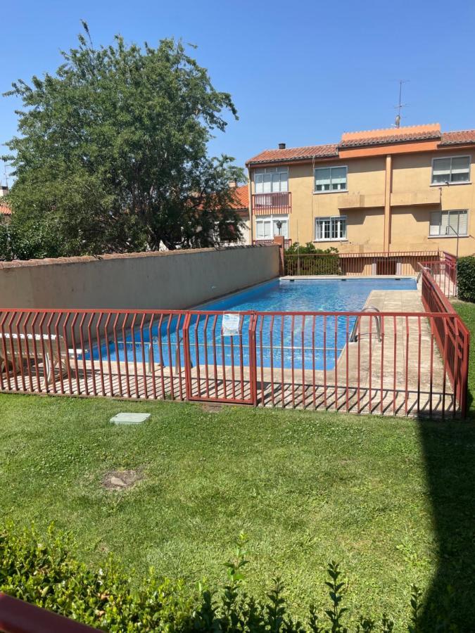 Apartamento Turistico Avila Vut Exterior photo